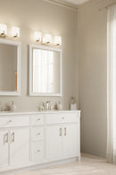 Three Light Vanity<br /><span style="color:#4AB0CE;">Entrega: 4-10 dias en USA</span><br /><span style="color:#4AB0CE;font-size:60%;">PREGUNTE POR ENTREGA EN PANAMA</span><br />Collection: Mirelle<br />Finish: Brushed Nickel
