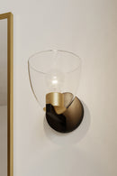 One Light Bath Sconce<br /><span style="color:#4AB0CE;">Entrega: 4-10 dias en USA</span><br /><span style="color:#4AB0CE;font-size:60%;">PREGUNTE POR ENTREGA EN PANAMA</span><br />Collection: Noellea<br />Finish: Dark Bronze