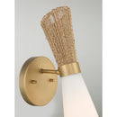 One Light Wall Sconce<br /><span style="color:#4AB0CE;">Entrega: 4-10 dias en USA</span><br /><span style="color:#4AB0CE;font-size:60%;">PREGUNTE POR ENTREGA EN PANAMA</span><br />Collection: Vantrel<br />Finish: Legacy Brass
