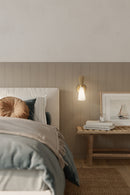 One Light Wall Sconce<br /><span style="color:#4AB0CE;">Entrega: 4-10 dias en USA</span><br /><span style="color:#4AB0CE;font-size:60%;">PREGUNTE POR ENTREGA EN PANAMA</span><br />Collection: Vantrel<br />Finish: Legacy Brass