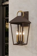Three Light Outdoor Wall Lantern<br /><span style="color:#4AB0CE;">Entrega: 4-10 dias en USA</span><br /><span style="color:#4AB0CE;font-size:60%;">PREGUNTE POR ENTREGA EN PANAMA</span><br />Collection: Bayra<br />Finish: Painted Legacy Brass