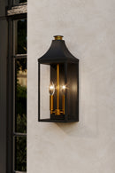 Two Light Outdoor Wall Lantern<br /><span style="color:#4AB0CE;">Entrega: 7-8 semanas en USA</span><br /><span style="color:#4AB0CE;font-size:60%;">PREGUNTE POR ENTREGA EN PANAMA</span><br />Collection: Hurstborne<br />Finish: Dark Matte Black