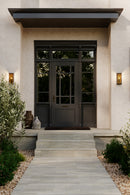 One Light Outdoor Wall Sconce<br /><span style="color:#4AB0CE;">Entrega: 4-10 dias en USA</span><br /><span style="color:#4AB0CE;font-size:60%;">PREGUNTE POR ENTREGA EN PANAMA</span><br />Collection: Briarlane<br />Finish: Painted Legacy Brass