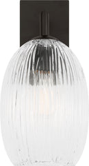 One Light Wall Sconce<br /><span style="color:#4AB0CE;">Entrega: 4-10 dias en USA</span><br /><span style="color:#4AB0CE;font-size:60%;">PREGUNTE POR ENTREGA EN PANAMA</span><br />Collection: Serafina<br />Finish: Aged Iron | Aged Iron