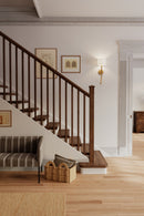 One Light Wall Sconce<br /><span style="color:#4AB0CE;">Entrega: 4-10 dias en USA</span><br /><span style="color:#4AB0CE;font-size:60%;">PREGUNTE POR ENTREGA EN PANAMA</span><br />Collection: Molvene<br />Finish: Legacy Brass