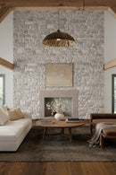 One Light Pendant<br /><span style="color:#4AB0CE;">Entrega: 4-10 dias en USA</span><br /><span style="color:#4AB0CE;font-size:60%;">PREGUNTE POR ENTREGA EN PANAMA</span><br />Collection: Zinnia<br />Finish: Antique Brass