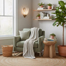 One Light Wall Sconce<br /><span style="color:#4AB0CE;">Entrega: 2-3 semanas en USA</span><br /><span style="color:#4AB0CE;font-size:60%;">PREGUNTE POR ENTREGA EN PANAMA</span><br />Collection: Zanara<br />Finish: Gold Dust