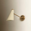 One Light Wall Sconce<br /><span style="color:#4AB0CE;">Entrega: 4-10 dias en USA</span><br /><span style="color:#4AB0CE;font-size:60%;">PREGUNTE POR ENTREGA EN PANAMA</span><br />Collection: Andersen<br />Finish: Patina Brass