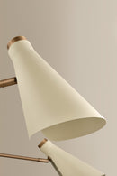 Five Light Chandelier<br /><span style="color:#4AB0CE;">Entrega: 4-10 dias en USA</span><br /><span style="color:#4AB0CE;font-size:60%;">PREGUNTE POR ENTREGA EN PANAMA</span><br />Collection: Andersen<br />Finish: Patina Brass