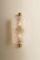 Two Light Wall Sconce<br /><span style="color:#4AB0CE;">Entrega: 4-10 dias en USA</span><br /><span style="color:#4AB0CE;font-size:60%;">PREGUNTE POR ENTREGA EN PANAMA</span><br />Collection: Bergeron<br />Finish: Patina Brass