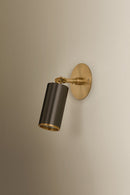 One Light Wall Sconce<br /><span style="color:#4AB0CE;">Entrega: 4-10 dias en USA</span><br /><span style="color:#4AB0CE;font-size:60%;">PREGUNTE POR ENTREGA EN PANAMA</span><br />Collection: Caleb<br />Finish: Patina Brass
