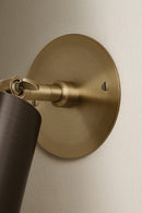 One Light Wall Sconce<br /><span style="color:#4AB0CE;">Entrega: 4-10 dias en USA</span><br /><span style="color:#4AB0CE;font-size:60%;">PREGUNTE POR ENTREGA EN PANAMA</span><br />Collection: Caleb<br />Finish: Patina Brass