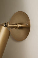One Light Wall Sconce<br /><span style="color:#4AB0CE;">Entrega: 4-10 dias en USA</span><br /><span style="color:#4AB0CE;font-size:60%;">PREGUNTE POR ENTREGA EN PANAMA</span><br />Collection: Caleb<br />Finish: Patina Brass