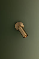 One Light Wall Sconce<br /><span style="color:#4AB0CE;">Entrega: 4-10 dias en USA</span><br /><span style="color:#4AB0CE;font-size:60%;">PREGUNTE POR ENTREGA EN PANAMA</span><br />Collection: Caleb<br />Finish: Patina Brass