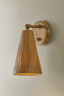 One Light Wall Sconce<br /><span style="color:#4AB0CE;">Entrega: 4-10 dias en USA</span><br /><span style="color:#4AB0CE;font-size:60%;">PREGUNTE POR ENTREGA EN PANAMA</span><br />Collection: Griffith<br />Finish: Patina Brass