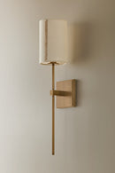 One Light Wall Sconce<br /><span style="color:#4AB0CE;">Entrega: 4-10 dias en USA</span><br /><span style="color:#4AB0CE;font-size:60%;">PREGUNTE POR ENTREGA EN PANAMA</span><br />Collection: Teddy<br />Finish: Patina Brass