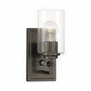 One Light Bath Sconce<br /><span style="color:#4AB0CE;">Entrega: 4-10 dias en USA</span><br /><span style="color:#4AB0CE;font-size:60%;">PREGUNTE POR ENTREGA EN PANAMA</span><br />Collection: Binsly<br />Finish: Rustic Gun Metal
