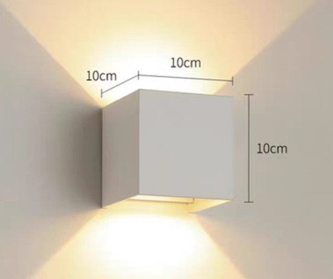 LÁMPARA DE PARED LED PARA EXTERIOR CON DISEÑO DE LUZ ARQUITECTONICO 2X3W 2700K.