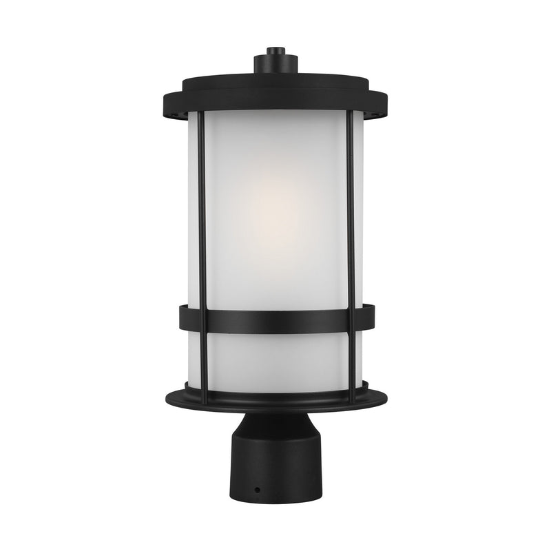 One Light Outdoor Post Lantern<br /><span style="color:#4AB0CE;">Entrega: 4-10 dias en USA</span><br /><span style="color:#4AB0CE;font-size:60%;">PREGUNTE POR ENTREGA EN PANAMA</span><br />Collection: Wilburn<br />Finish: Black