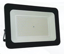 LÁMPARA DE EXTERIOR TIPO REFLECTOR LED 200W, 20,000LM, 6500K, 100-277V/50-60HZ, IP65 CRI>70 PF>0.90, ACABADO NEGRO.